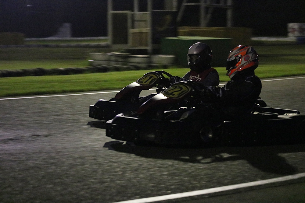 夜レース
