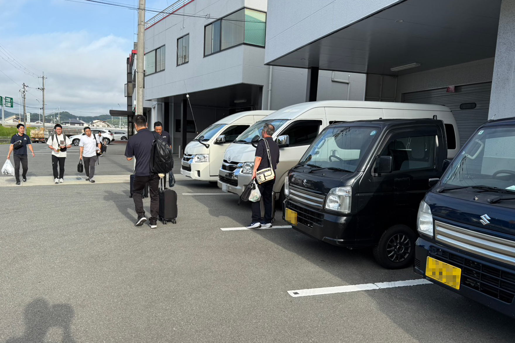 エーモン有志メンバー2班出発