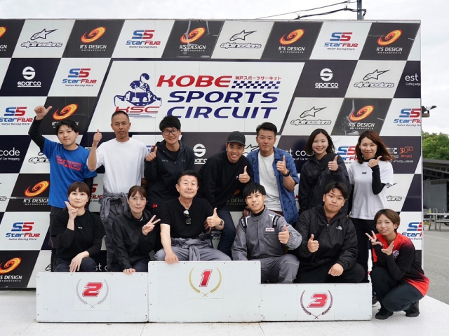 カートレースに参戦!